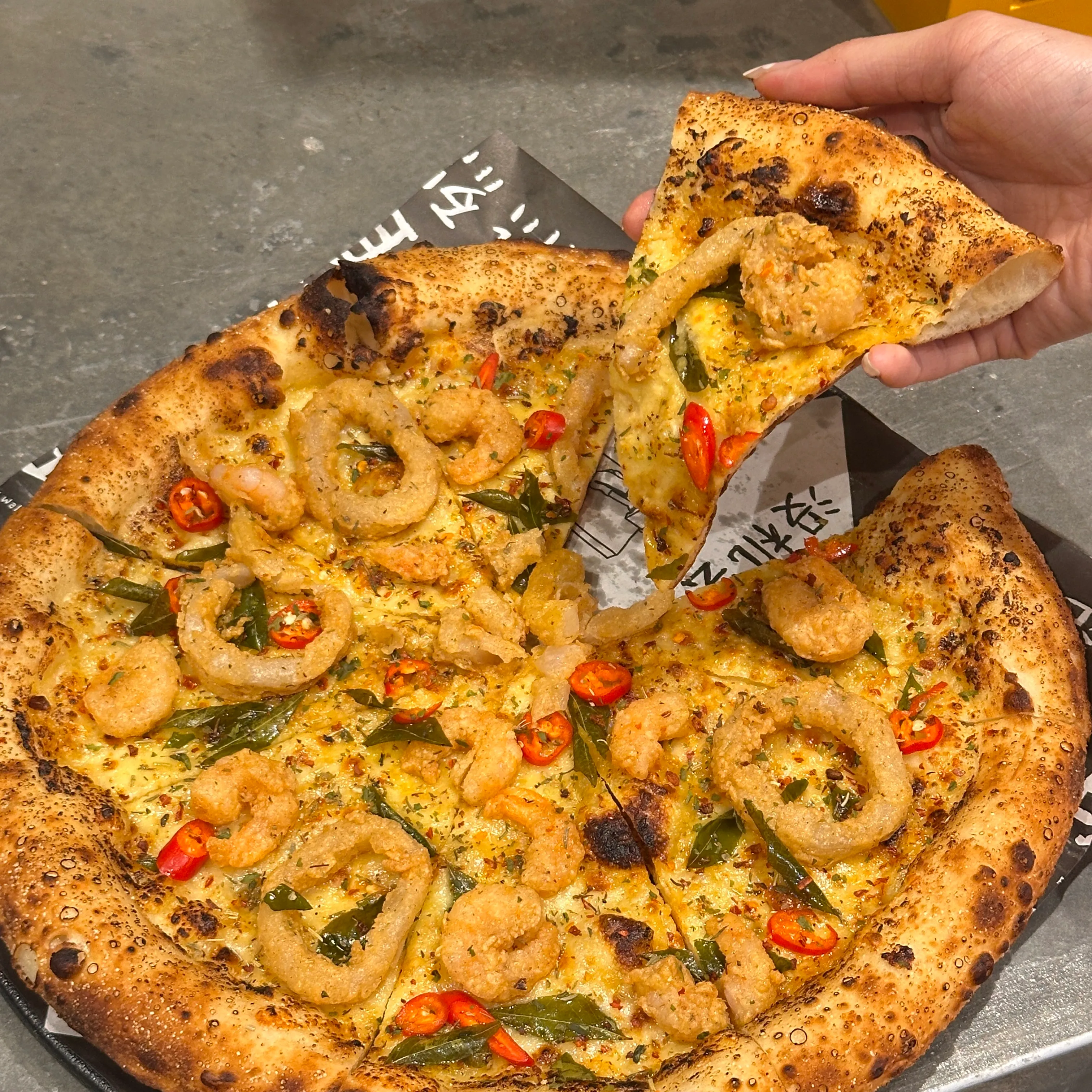 Salted Egg Seafood Pizza at Byond Walls | 咸蛋海鲜披萨